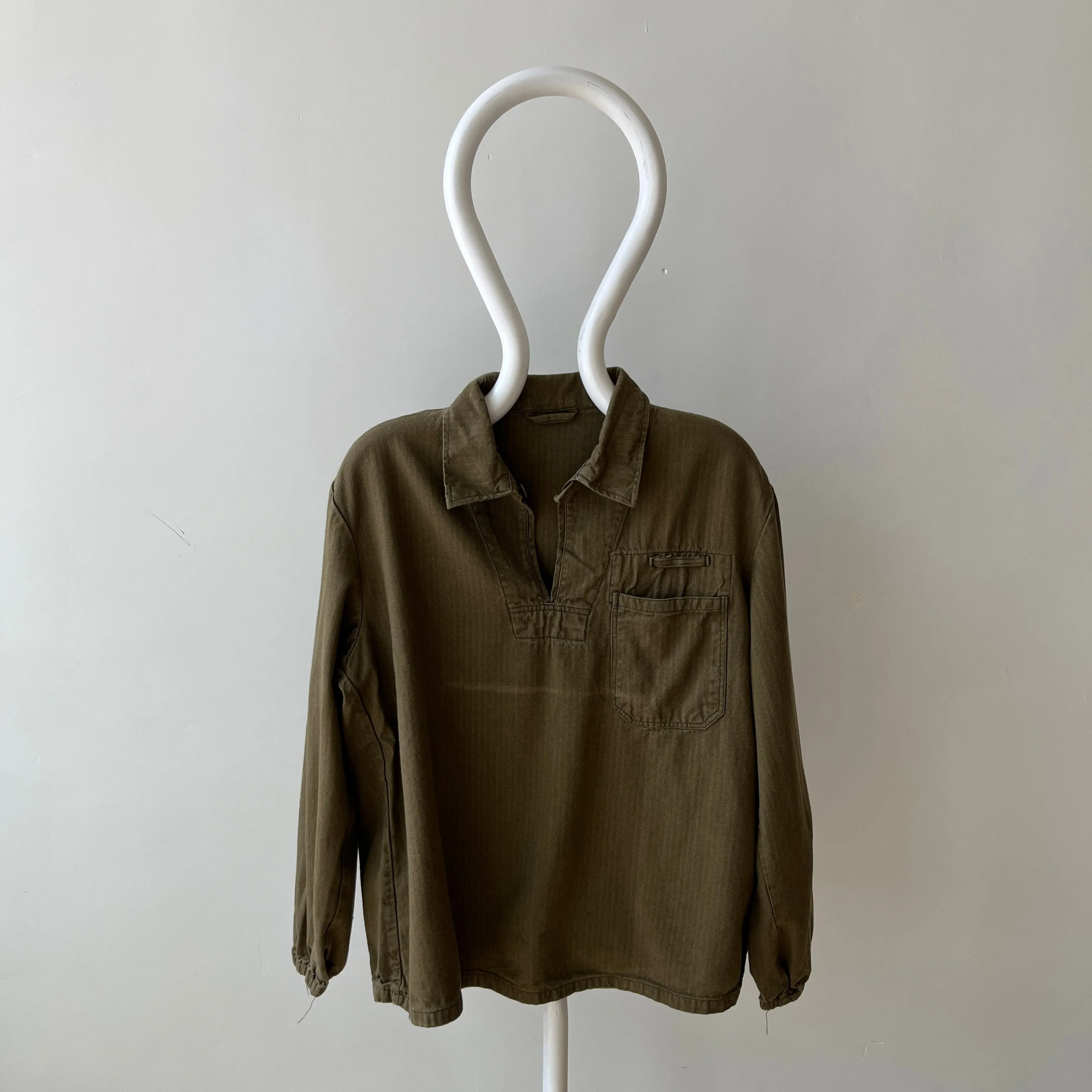 1970s HBT Olive Green Cotton Pullover Top with a Single Button