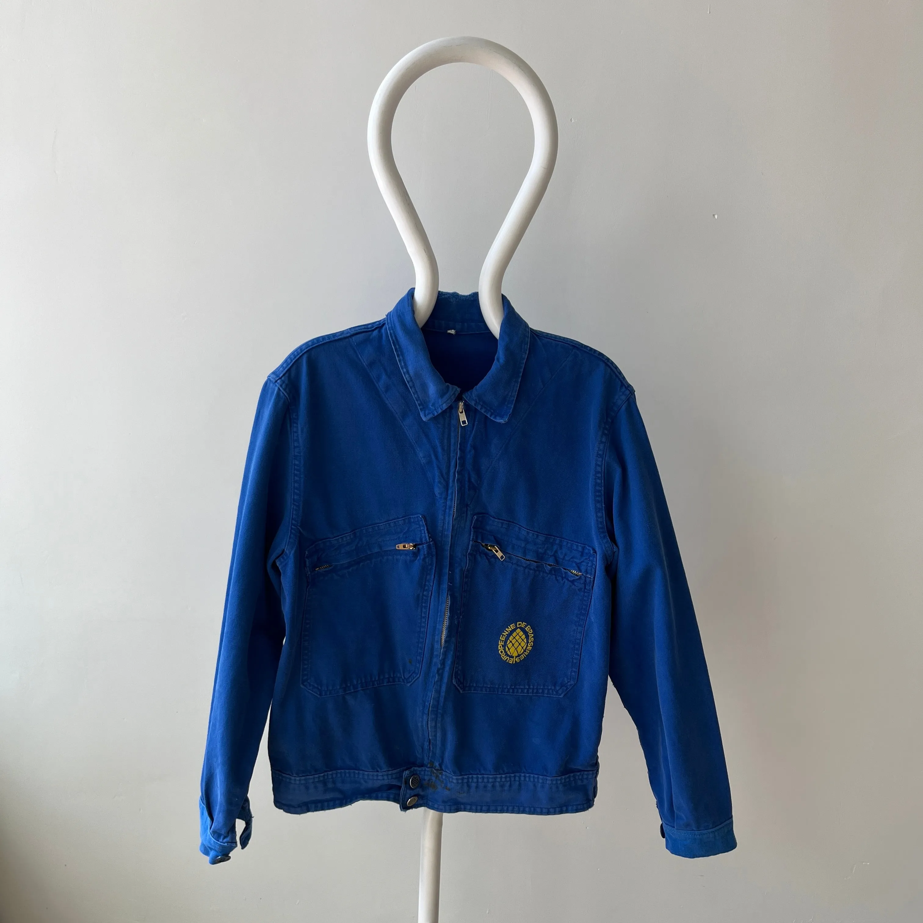 1980s Europeenne De Brasseries Chore Coat with Replaced Zipper and 13 Star Buttons - Lots of Mending