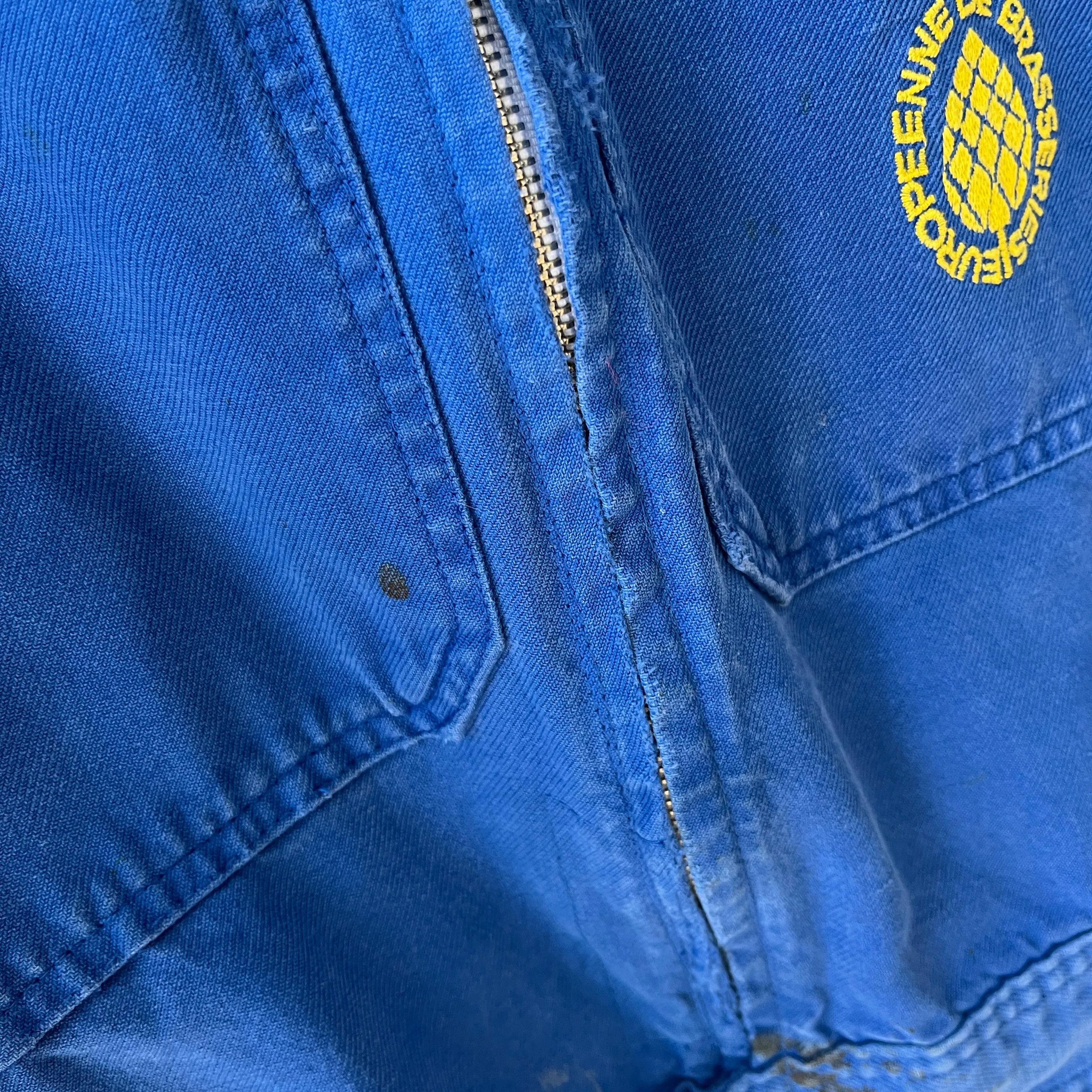 1980s Europeenne De Brasseries Chore Coat with Replaced Zipper and 13 Star Buttons - Lots of Mending