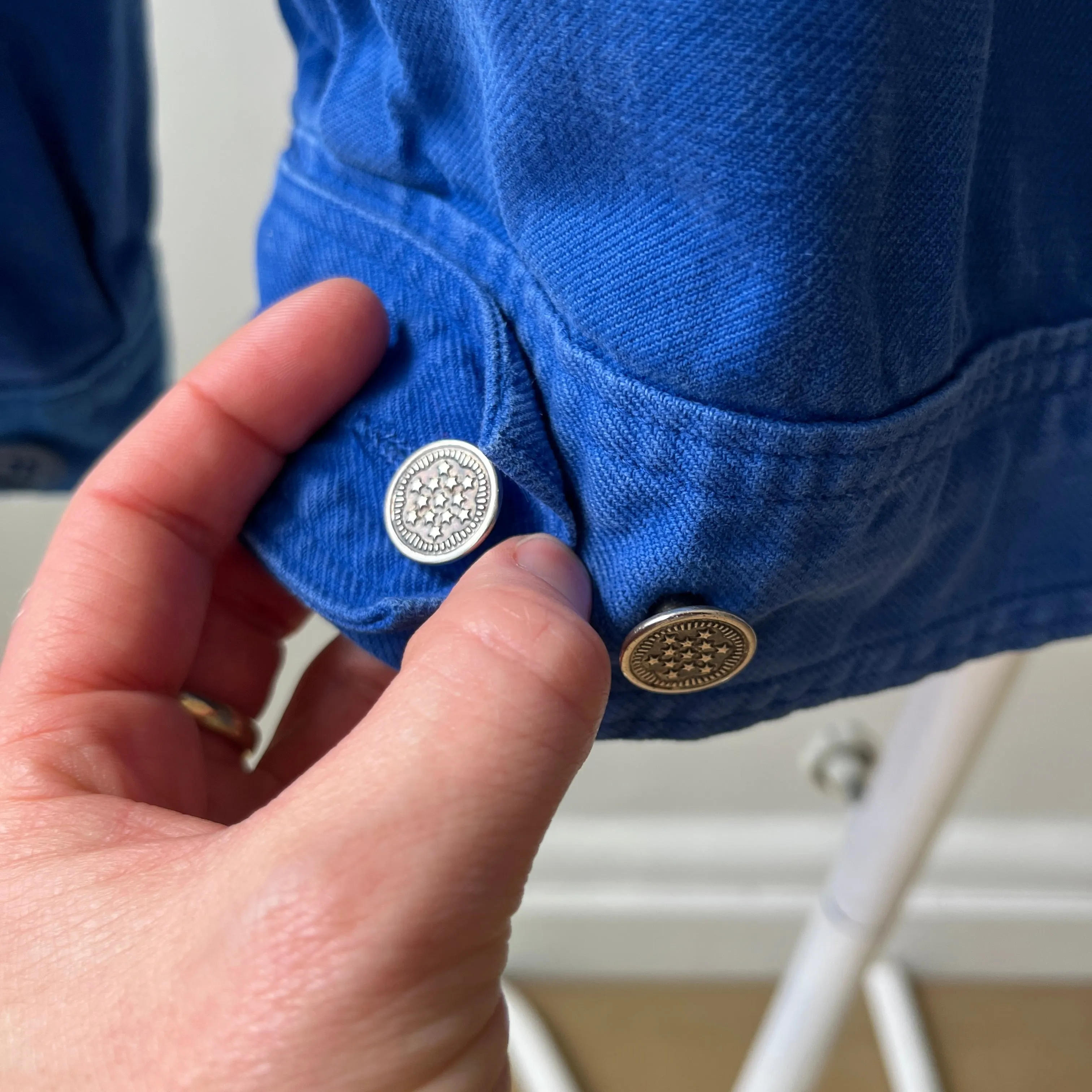 1980s Europeenne De Brasseries Chore Coat with Replaced Zipper and 13 Star Buttons - Lots of Mending