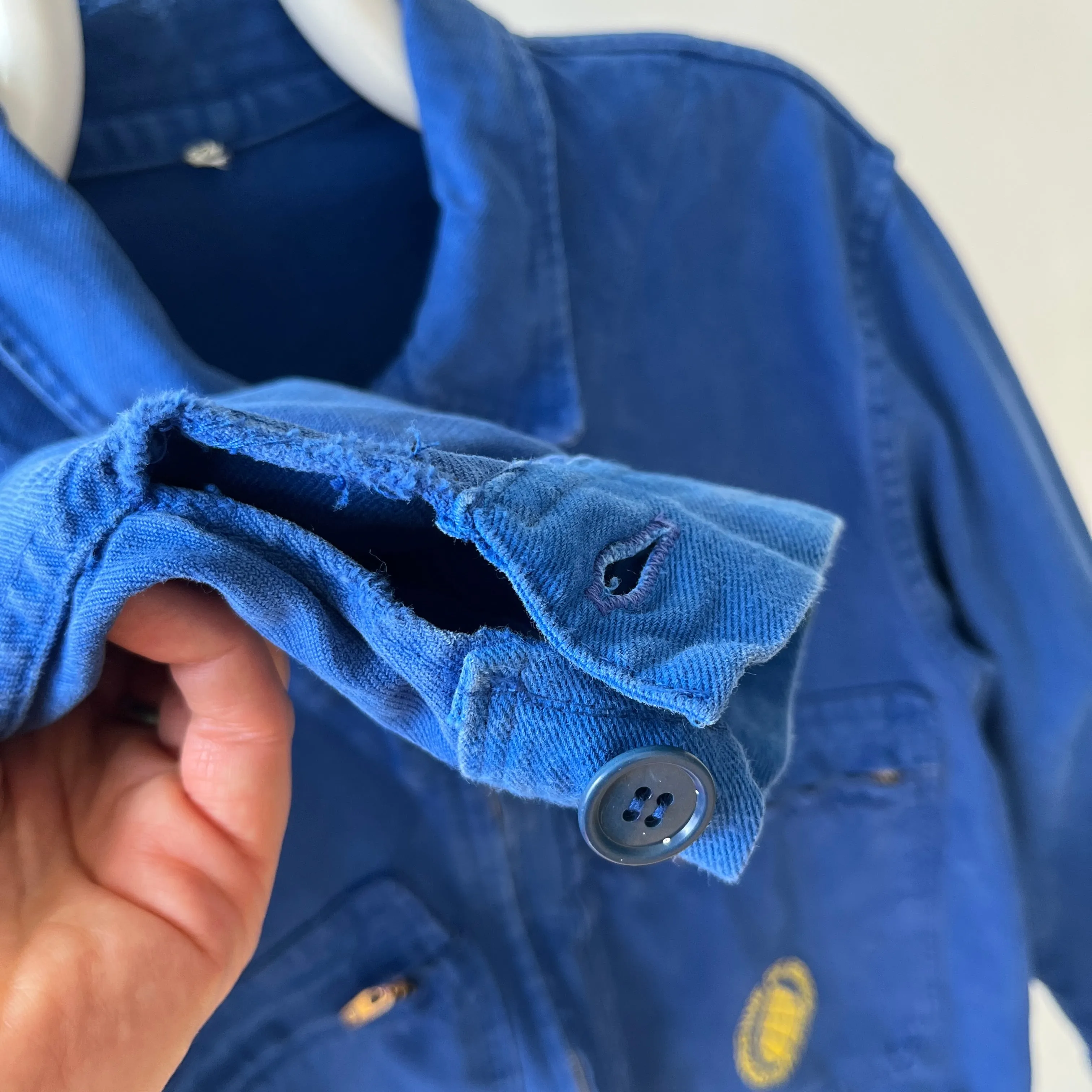 1980s Europeenne De Brasseries Chore Coat with Replaced Zipper and 13 Star Buttons - Lots of Mending