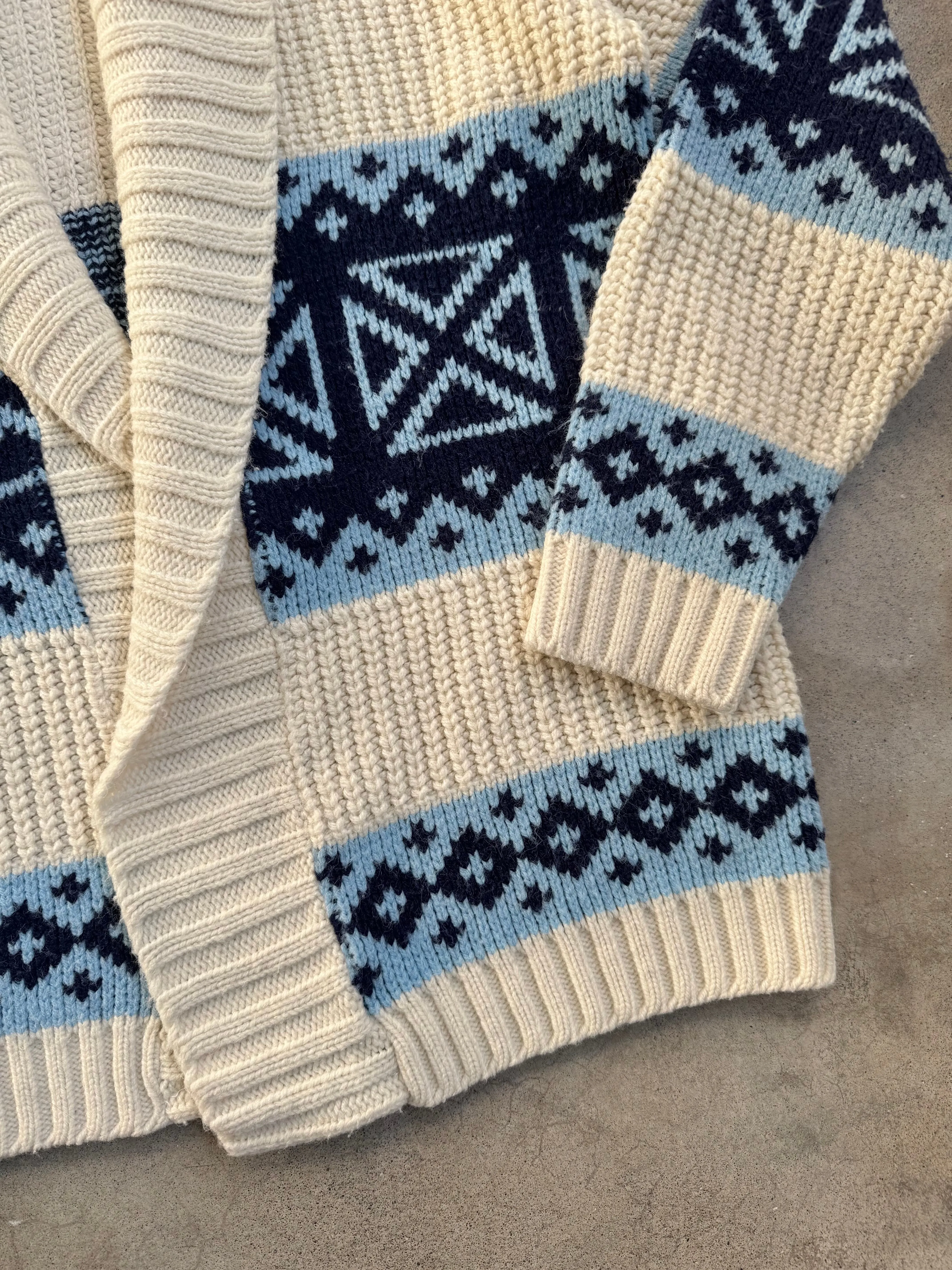 70s Vintage JCPenney Cream & Blue Patterned Cardigan (M)