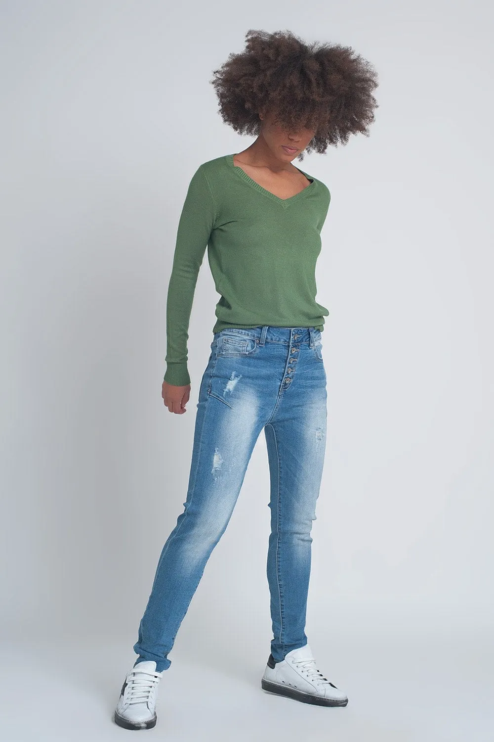 BLUSA / SUETER  BASICO SUAVE CON CUELLO PICO EN COLOR VERDE