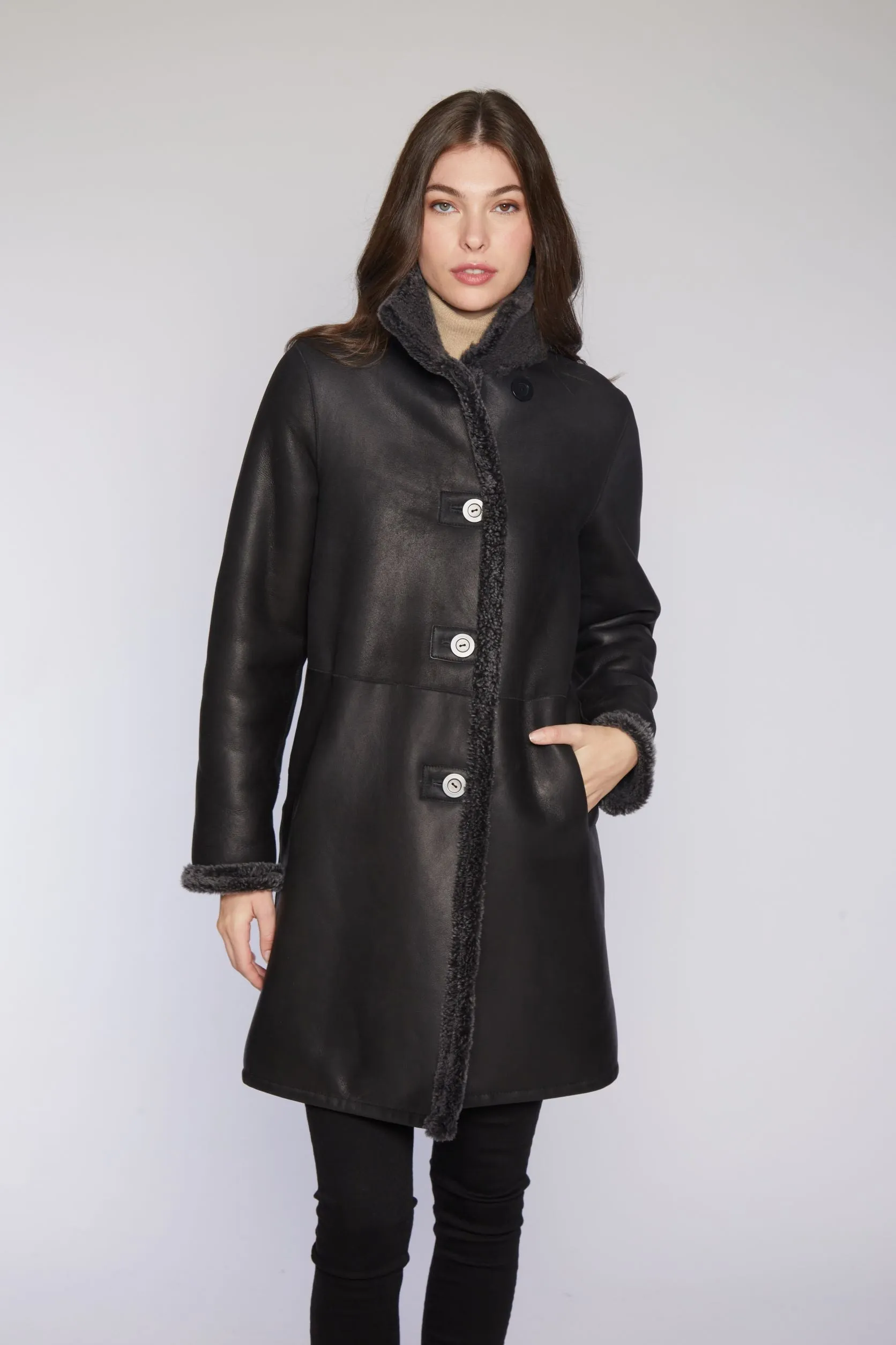 #C527 Curve-Sizing Shearling Reverses to Soft Napa