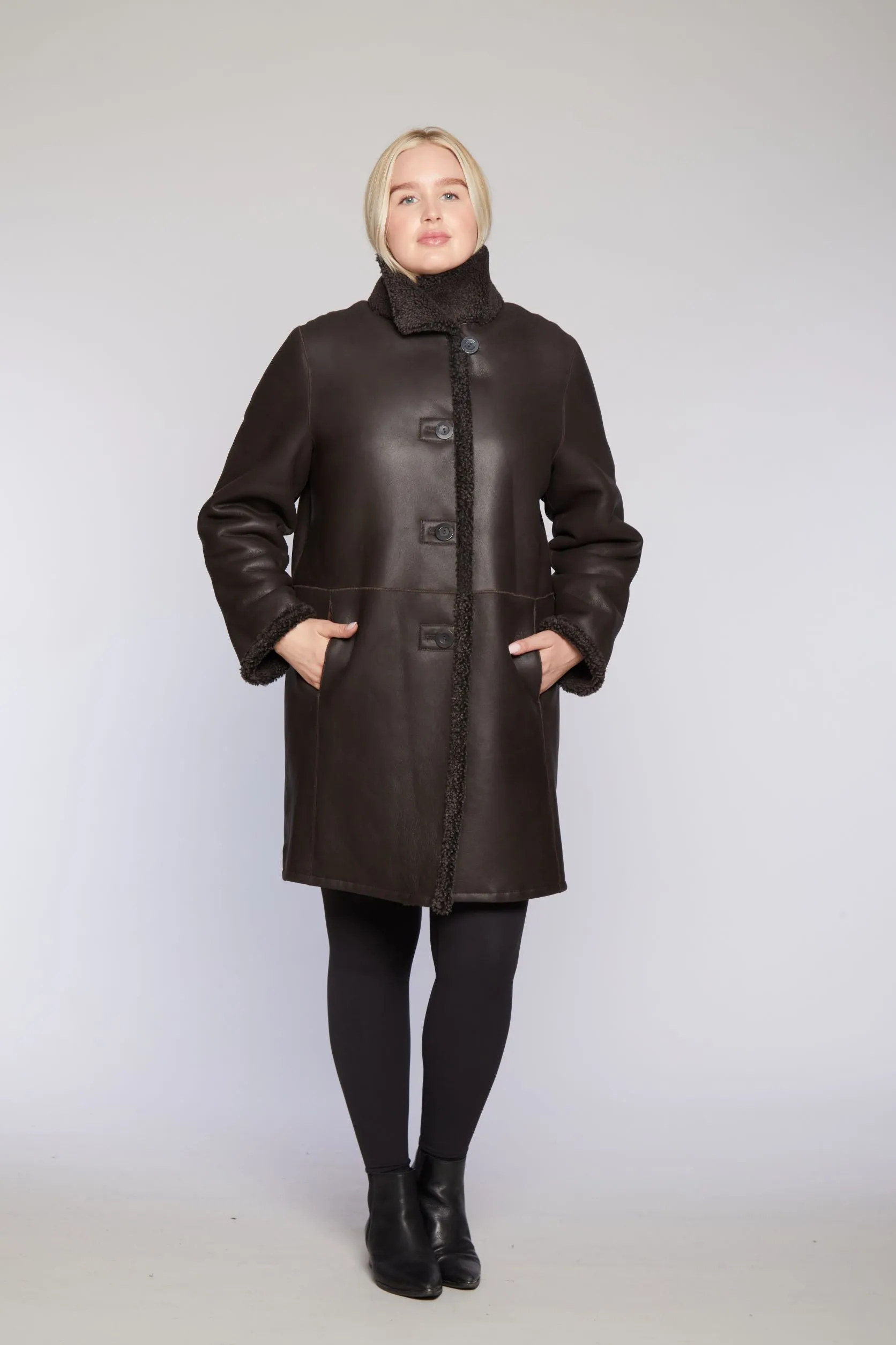 #C527 Curve-Sizing Shearling Reverses to Soft Napa
